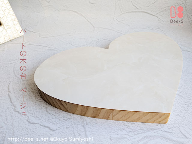 ハートの木の台　かわいいお仏壇　手元供養　祭壇　赤ちゃん仏壇　こども仏壇　胎児仏壇