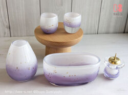 紫の仏具セット　かわいいキラキラプリンセスのような仏具　おしゃれな仏具　ガラス仏具　赤ちゃん仏具　こども仏具