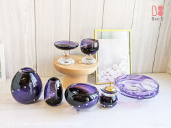 黒と紫のシックでモダンなガラス仏具セット　手元供養　高台　供物台