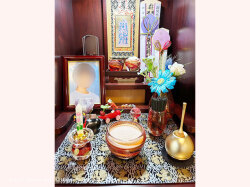 赤い仏具セット かっこいい仏具をオーダーでおつくりしました お仏壇をかっこよく彩ります