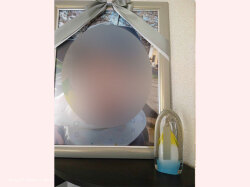 可愛いガラスのお位牌　オーダー位牌　黄色と水色のかわいいお位牌　ガラスクリスタル