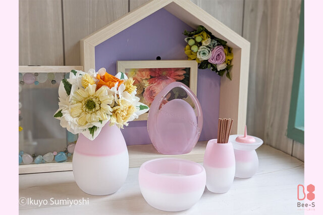 イチゴミルクみたいなかわいいピンクのガラス仏具