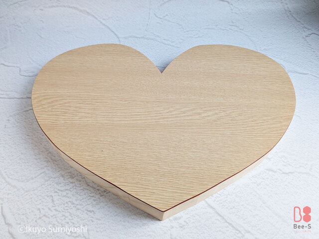 手元供養に最適、丸い木の台 ひな壇