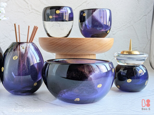 モダン仏壇に合うおしゃれなガラス製仏具セット「TOWA」紫と金箔のデザイン