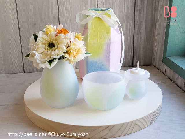 虹 虹色 赤ちゃんの仏具 かわいい仏具 おしゃれ仏具 仏具セット 仏具小物 仏具飾り方 ガラス 手づくり オーダーメイド