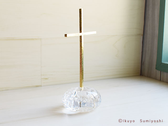 キリスト教用品　家庭祭壇　天使具　カトリック　ガラス　クリスタル　祈り　オブジェ